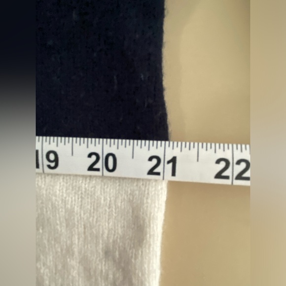 KJUS- women’s wool/cashmere mix blend sweater - Picture 12 of 16